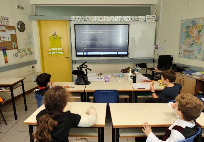 LG-French Institute of Thessaloniki (3) LG-French Institute of Thessaloniki (3)