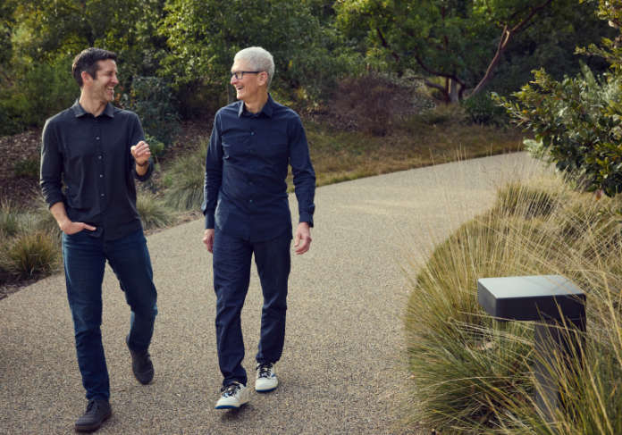 Apple-John-Ternus-Tim-Cook_Full-Bleed-Image.jpg.xlarge Apple-John Ternus-Tim Cook_Full-Bleed-Image.jpg.xlarge